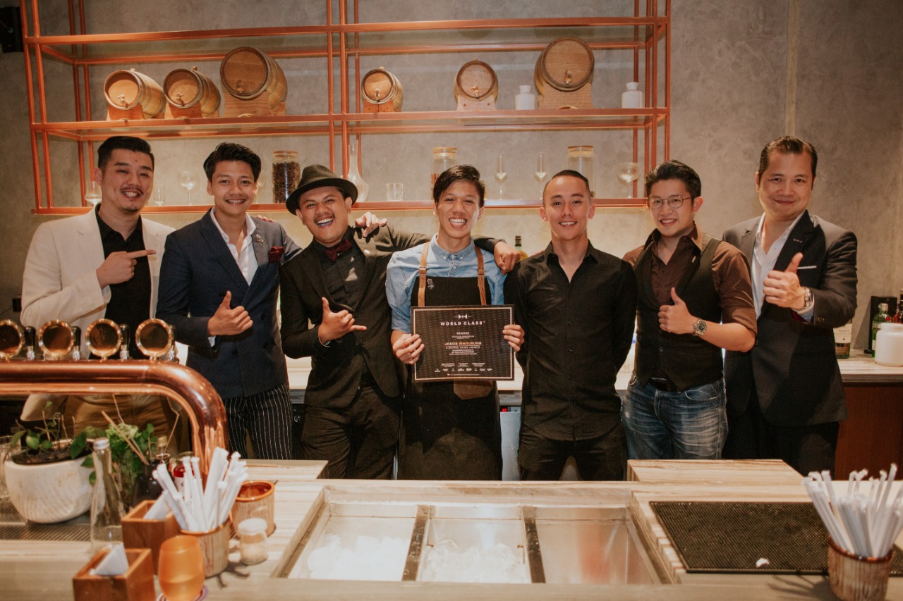 Sajikan Classic Cocktail, Jacob Manurung Raih Gelar “Best Bartender of The Year”