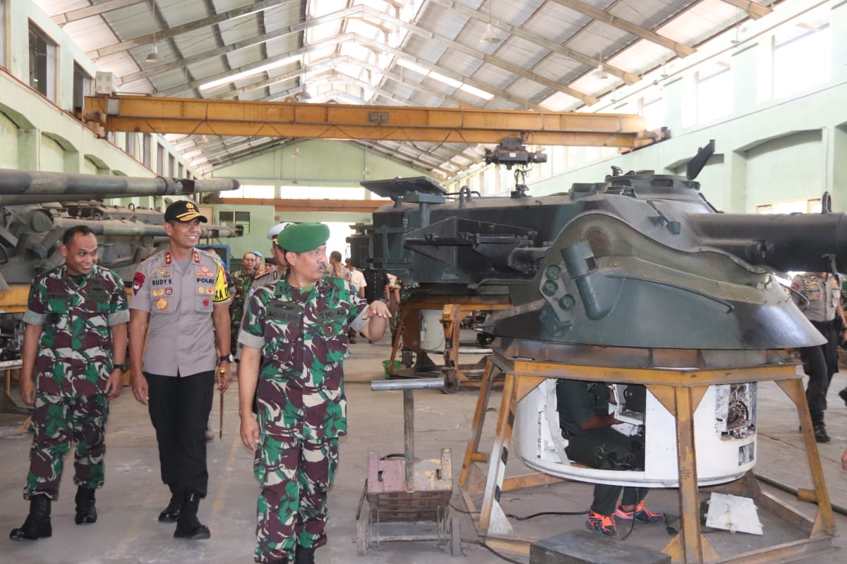 Pererat Silaturahmi, Kapolda Jabar Kunjungi Kabengpuspal