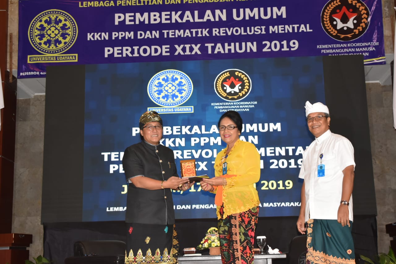 Bupati Giri Prasta Berikan Pembekalan Umum di Kampus Unud Sampaikan Materi “Membangun dan Memberdayakan Masyarakat Desa”