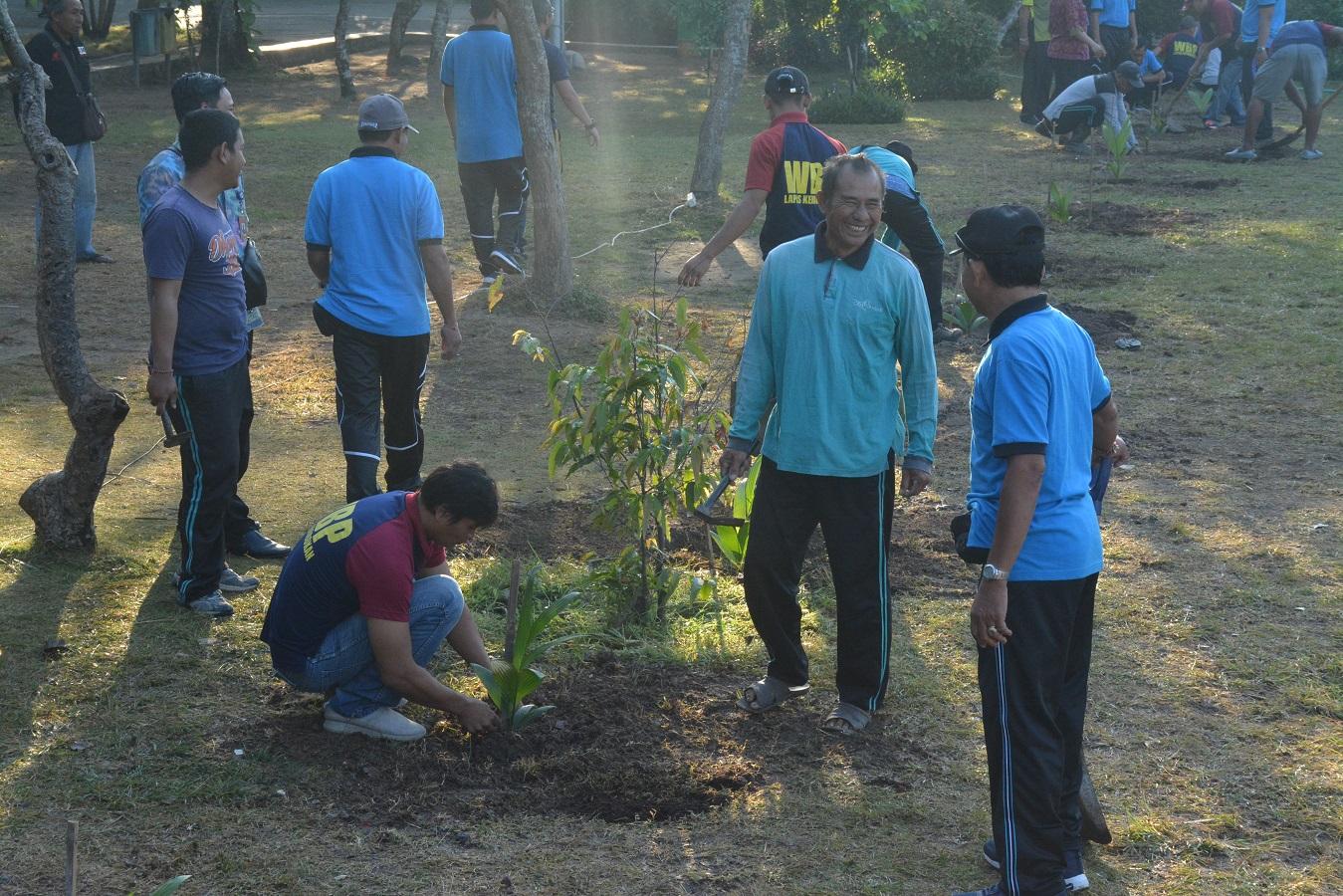 Pemkot dan Lapas Denpasar Gelar Penghijauan di Lumintang, Ajak Warga Binaan Ikut Tanam Pohon.
