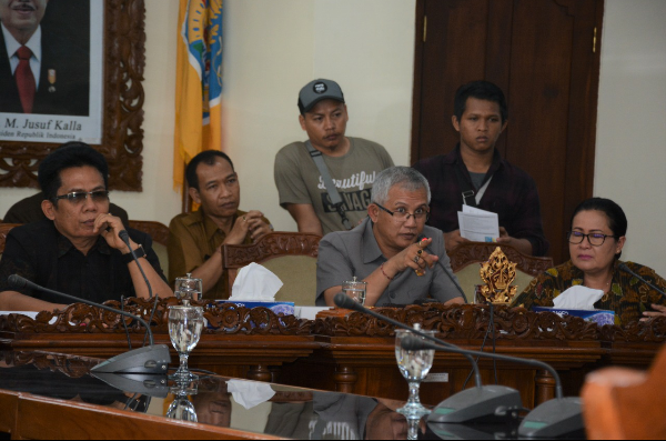 PT SGB penuhi undangan DPRD Prov.Bali : Pengembalian dana Nasabah belum ada solusi