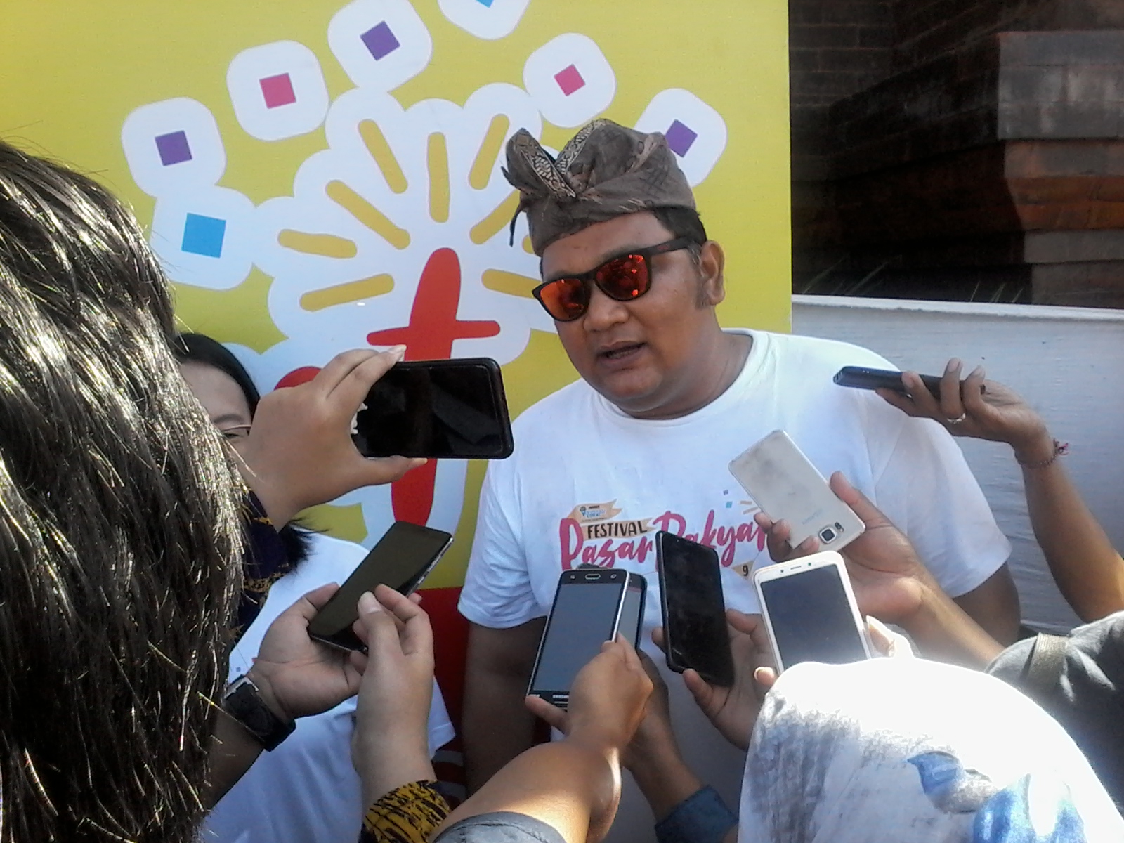 10 Komunitas lokal ramaikan program CSR Adira Finance dalam Festival Pasar Rakyat di Pasar Badung Bali