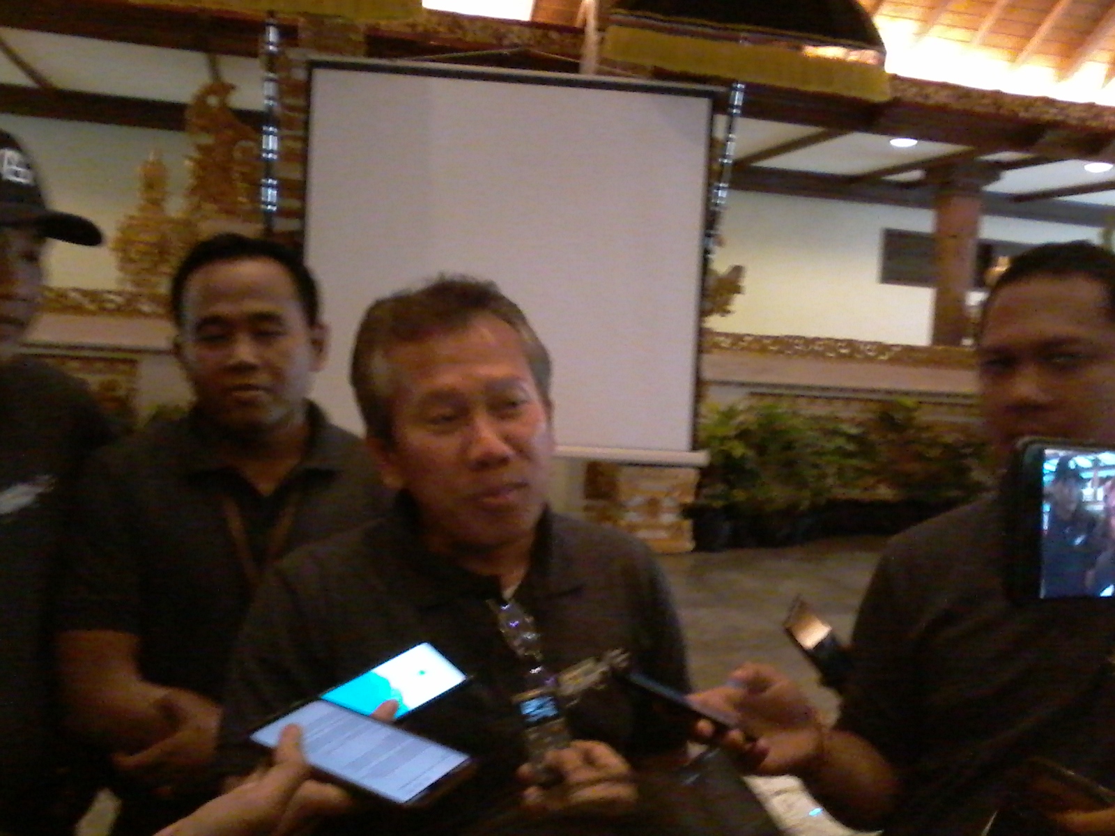 PLN Unit Induk Distribusi Bali : Mencari solusi agar setiap Rumah Tangga mendapatkan saluran listrik