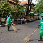 Malam Pergantian Tahun, Volume Sampah Dipredikdi Meningkat 30-40 Persen  DLHK Kota Denpasar Siagakan 40 Unit Armada Dengan 600 Personil