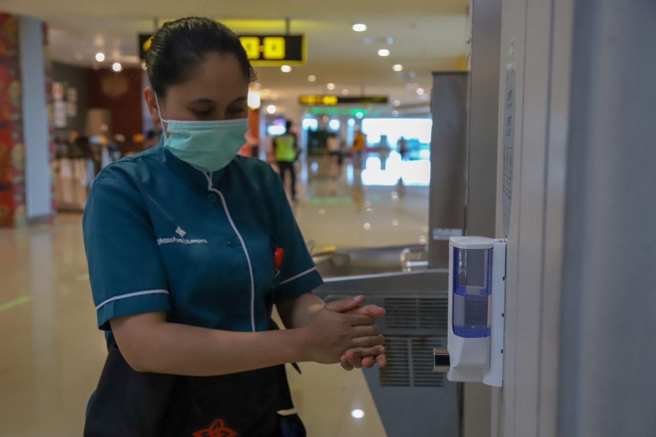 Antisipasi Penyebaran Virus Corona, Bandara I Gusti Ngurah Rai Sediakan Hand Sanitizer untuk Penumpang