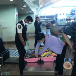 Antisipasi Coronavirus, Petugas Bandara I Gusti Ngurah Rai Gunakan APD Selama Bertugas