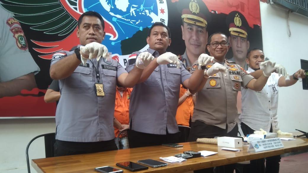 Subdit II Ditresnarkoba  Polda Metro Jaya berhasil Bekuk Pengedar Kokain