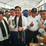 Peringatan Hari Peduli Sampah Nasional, Pegadaian memberikan edukasi Memilah sampah menabung emas di Labuan Bajo.