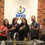 Ny. IA Selly Mantra Jadi Narasumber Pada Talkshow di RPKD, Tekankan Perajin lebih Berinovasi dan Kreatif Tingkatkan Daya Saing