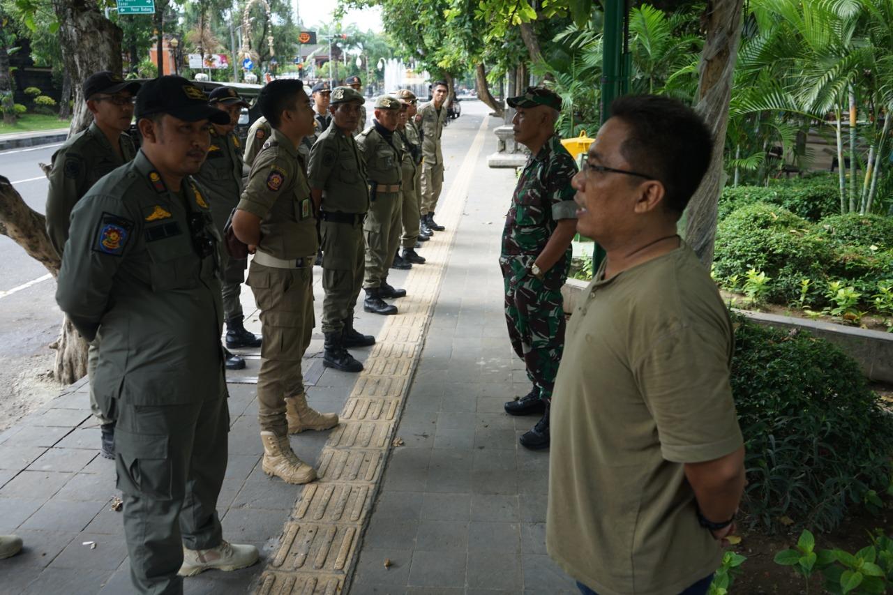 Libatkan TNI dan Polri Pemkot Denpasar Gencarkan Informasi Keliling, Ajak Masyarakat Antisipasi Covid-19
