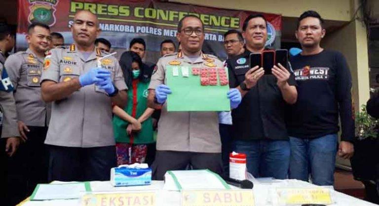 Konsumsi Narkoba , Artis  Vitalia Sesha di Amankan Polres Jakarta Barat 