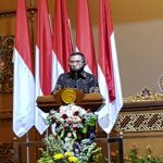 Ringankan beban Masyarakat yang Terdampak Covid-19 : Kepala Kantor Perwakilan Bank Indonesia Provinsi Bali, serahkan ribuan paket bahan pokok dan sarana kesehatan