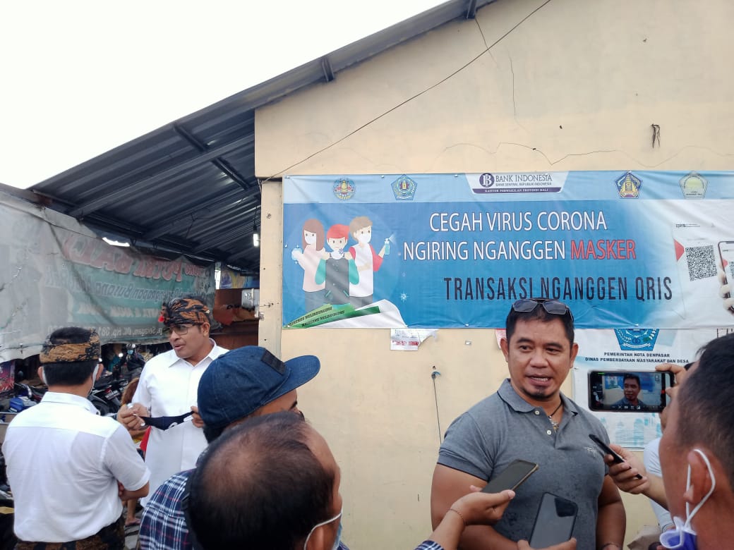 Kampanye  Pilkada  Kota  Denpasar, Paslon  Amerta  Kembali  Blusukan   ke  Pasar tradisional