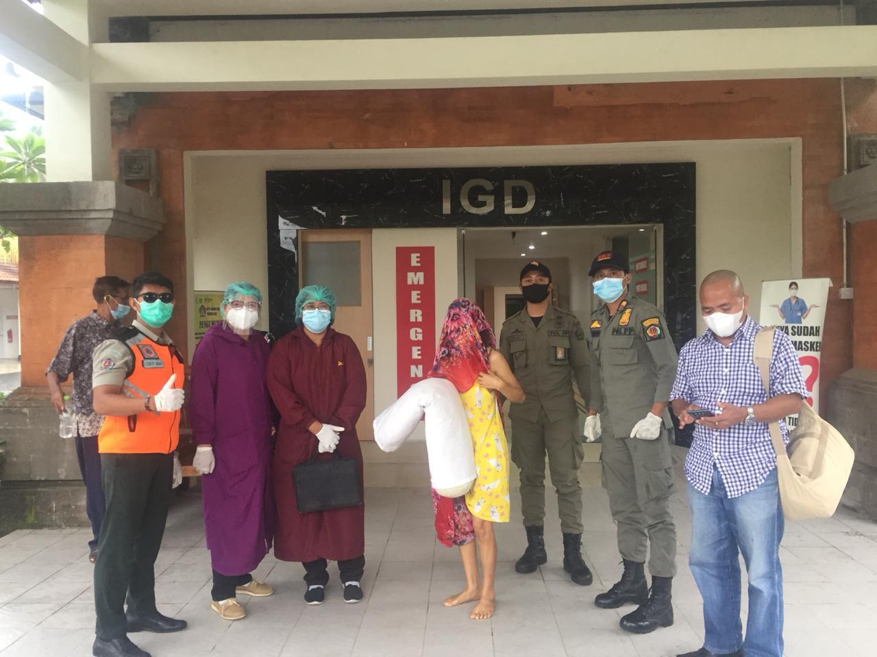 Sebelum Dirujuk ke RSJ, Satpol PP Kota Denpasar Rapid Test ODGJ