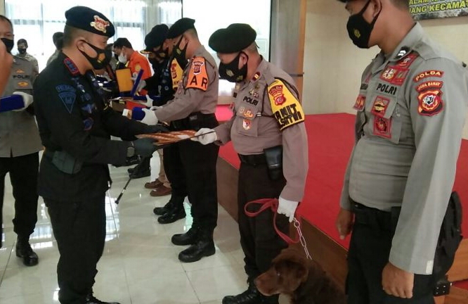 Tim SAR dan K9 Dit Samapta Polda Jabar Raih Penghargaan
