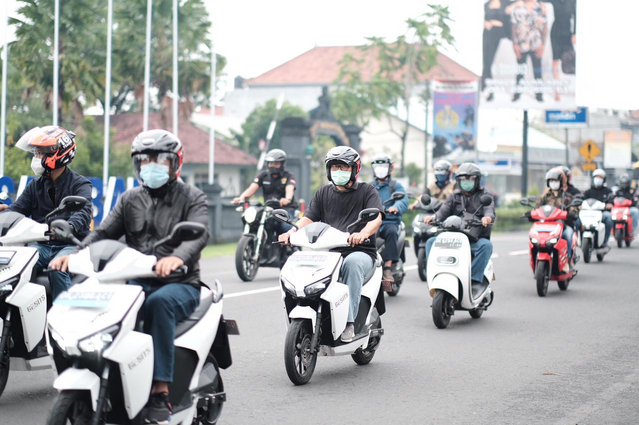 Infrastruktur Siap, PLN UID Bali Ajak Masyarakat Gunakan Kendaraan Listrik