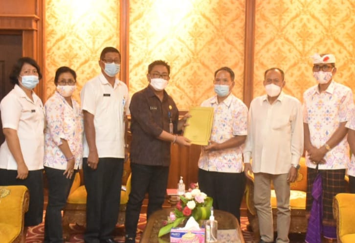 Wawali Arya Wibawa Terima Naskah Akademik dan Ranperda Inisiatif dari Penyandang Disabilitas Kota Denpasar