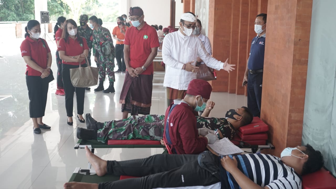 K3S Denpasar Gelar Donor Darah Terapkan Prokes, Serahkan Sembako Tanda Kasih
