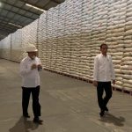 BULOG : Stock   Beras  Nasional  Aman  Capai  1  Juta  Ton