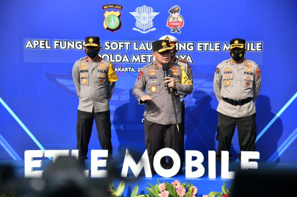 Polda Metro Jaya Luncurkan ETLE Alat Perekaman di Pasang Pada Body Mobile Patroli Helm Hingga Helm
