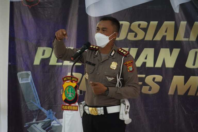 Satlantas  Polres Metro Bekasi  Sosialisasikan  Pemberlakuan  Tilang  Elektronik e-Tle