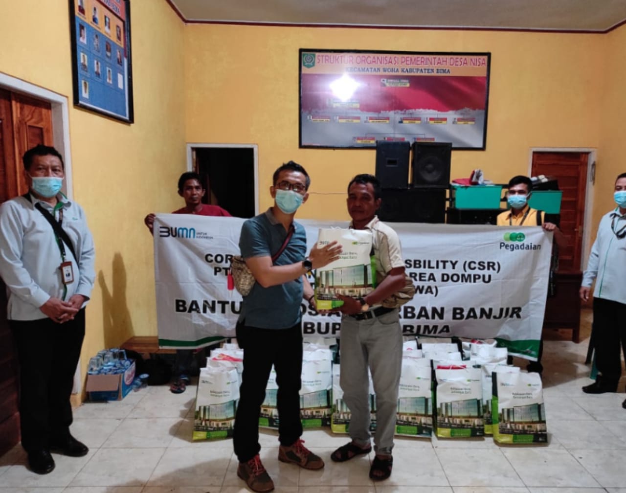 Kanwil  Pegadaian Bali , Salurkan  Bantuan  Korban  Banjir  Bandang  di  NTT