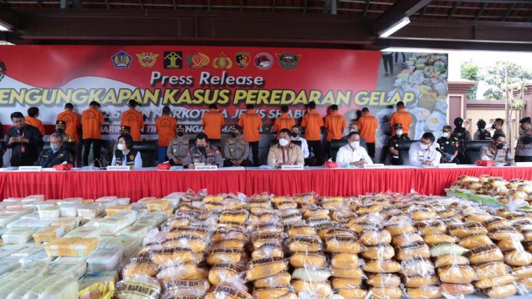 Satgas Merah Putih Polri Ungkap Peredaran  2,5 ton Sabu Jaringan Timur Tengah – Malaysia