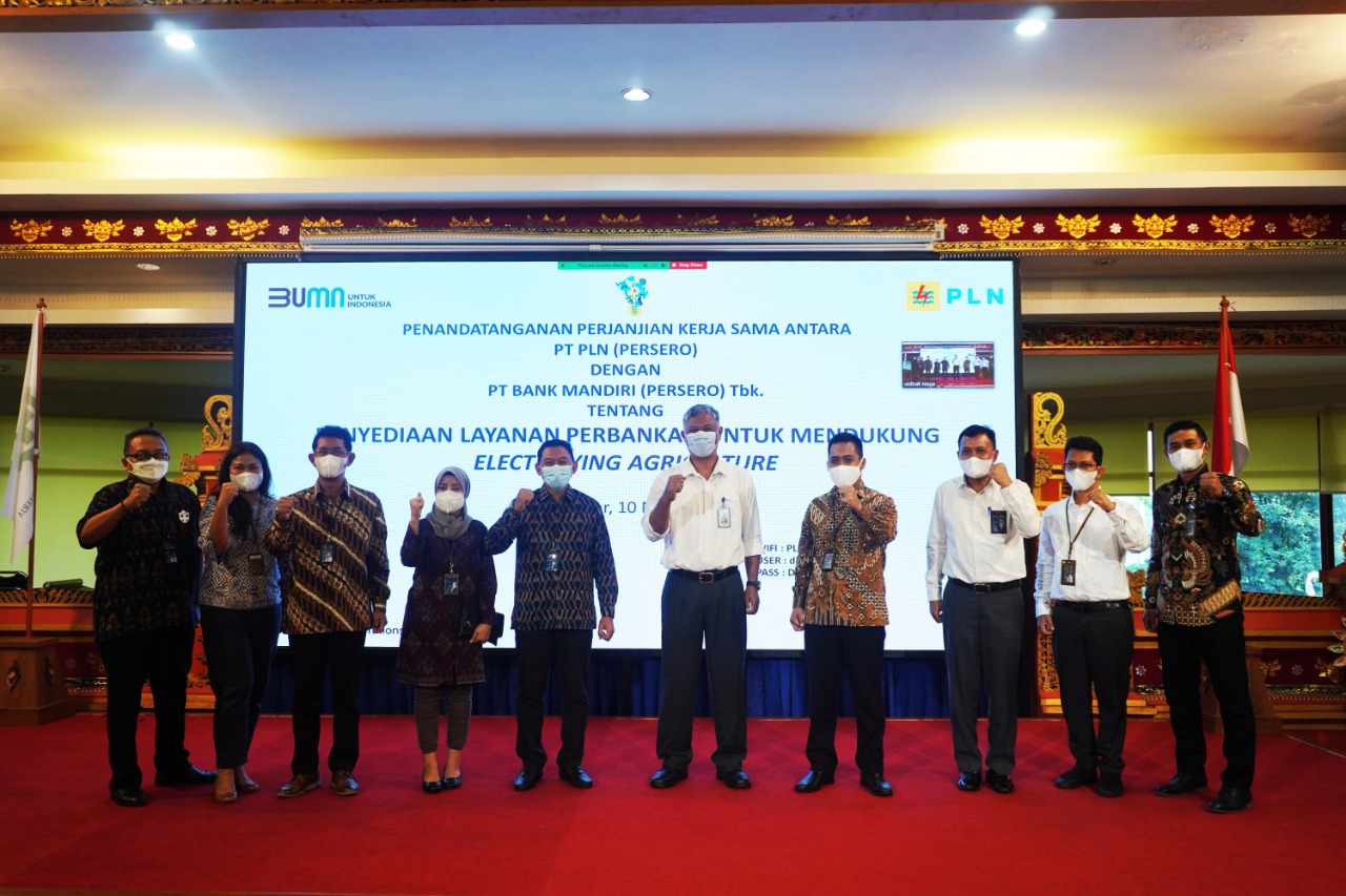 Sinergi PLN, Bank Mandiri, dan Bank BRI Dorong Pemulihan Perekonomian Melalui Electrifying Agriculture