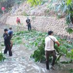 Gugah Kepedulian Masyarakat, Tiga Banjar Gelar Aksi Kebersihan Sungai