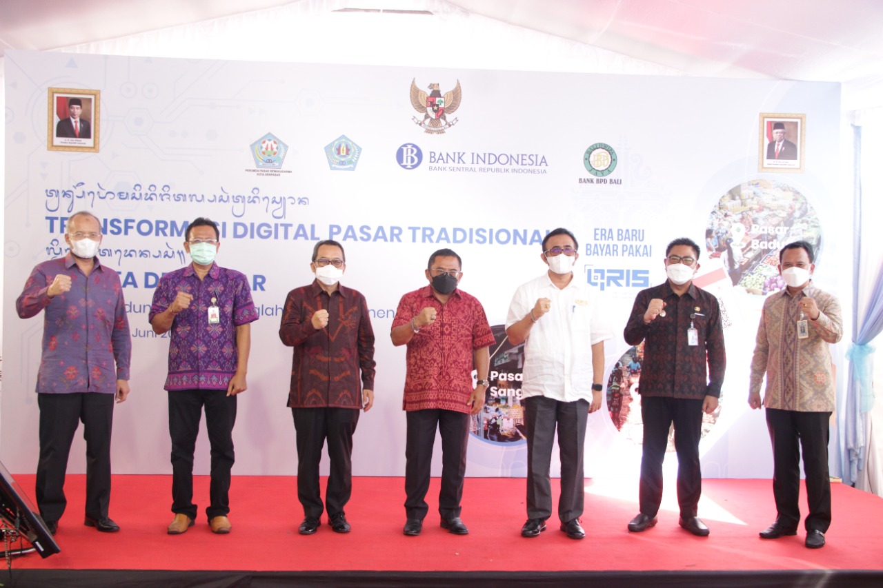 Beradaptasi dengan kebiasaan baru dimasa Pandemi : Pemkot Denpasar bersama BI sosialisasikan Transformasi Digital berniaga tetap produktif dan aman