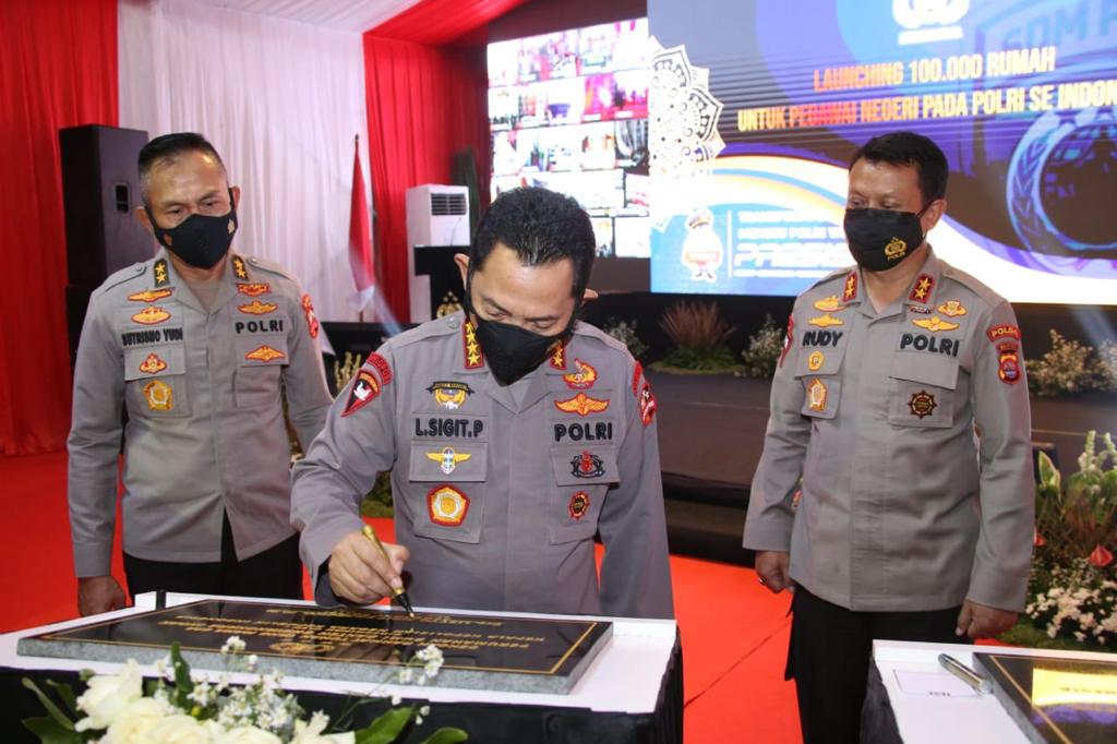 Kapolri Resmikan Gedung Presisi Polres Kota Tangerang dan 100 Ribu Rumah Untuk Personel