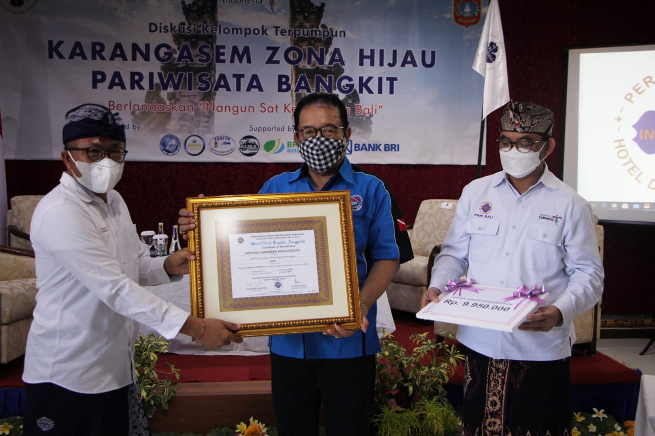 Wagub Cok Ace Himbau Disipil Prokes : Kab.Karangasem pertahankan Zona Hijau untuk Pariwisata Bangkit