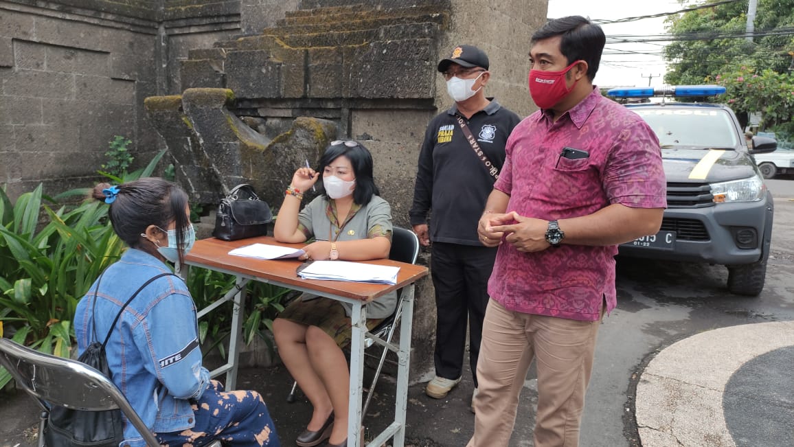 Tim Yustisi Laksanakan Pemantauan Prokes di Jalan Raya Pemogan Denpasar