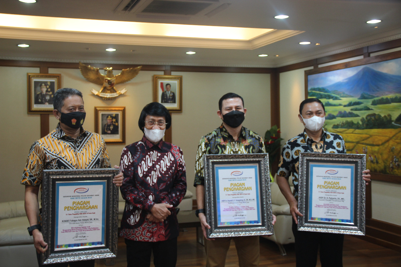 Subdit Renakta Terima Penghargaan dari Ketua Umum Perlindungan Anak Indonesia LPAI