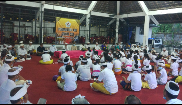 Bendesa Adat Gianyar Buka Pesraman Desa Adat Gianyar Tahun 2021