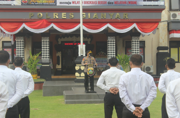 Kapolres Gianyar Berikan Pengarahan Kepada Anggota Reserse dan Narkoba Polres Gianyar.