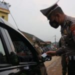 Sat Lantas Polresta Bandung Gelar Penyekatan di Exit Tol Soroja dan Cileunyi