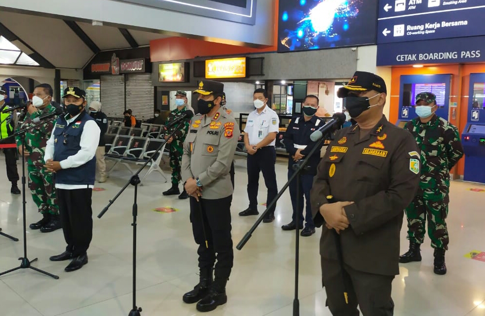Kapolda Jabar Pantau Pelaksanaan Hari Pertama PPKM Darurat Di Bandung