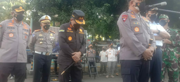 Buntut PPKM Darurat, Kapolda Metro Jaya Pimpin Apel Gabungan Bersama Gubenur  DKI dan Pangdam Jaya 