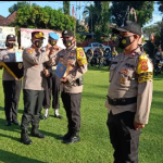 Wujud Perhatian Kapolres Gianyar, Bantu Masker dan Vitamin Kepada Anggota Bhabinkamtibmas