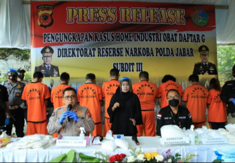 Polda Jabar Gagalkan Peredaran 1,5 Juta Butir Obat Terlarang Berlogo LL dan Y