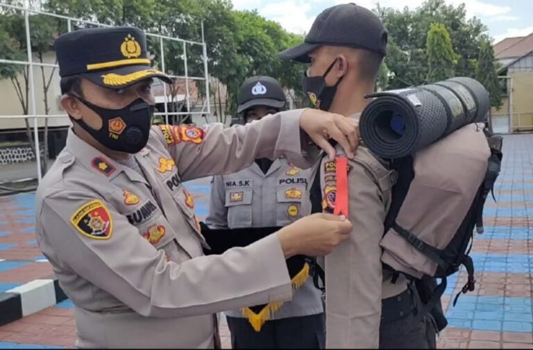 Waka Polres Majalengka Lepas 15 Bintara Remaja Lakukan Tradisi Pembaretan