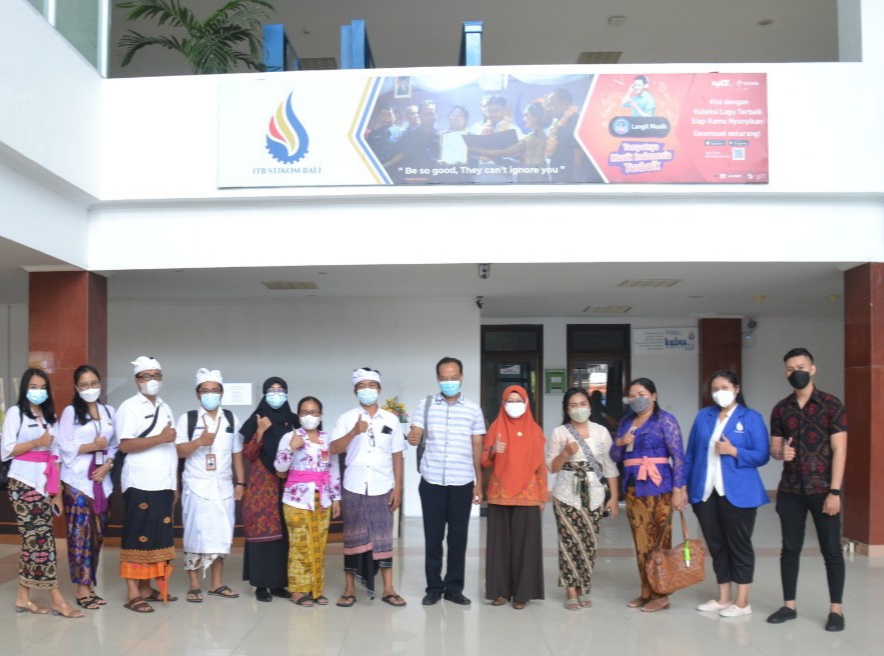 Aplikasi Speed.Id dan QRCode guna melacak mobilitas warga , ITB STIKOM Bali, menargetkan 100 lokasi di Denpasar terpasang