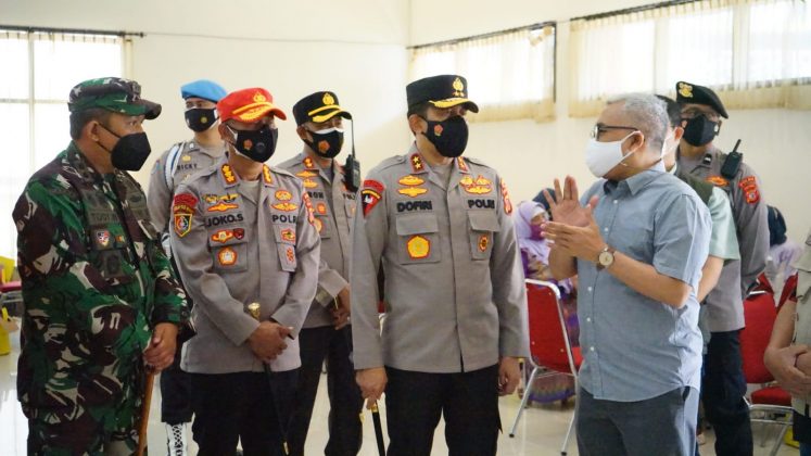 Kapolda Tinjau Pelaksanaan Gebyar Vaksinasi Massal Presisi di SPN Polda Jabar