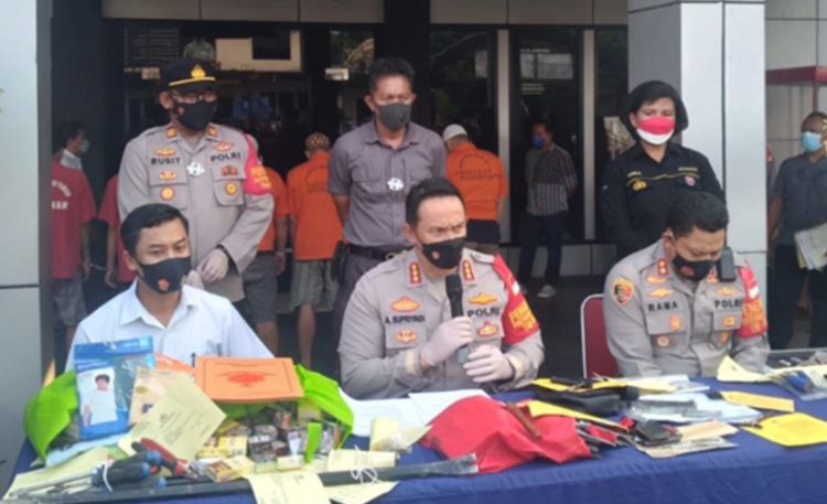 Polisi Gadungan Dibekuk, Peras Pemilik Toko Kosmetik di Bekasi
