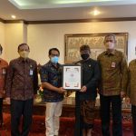 Gubernur Bali Raih Penghargaan TOP Pembina BUMD 2021, Wagub Cok Ace Minta PT. Jamkrida Lebih Inovatif Untuk UMKM