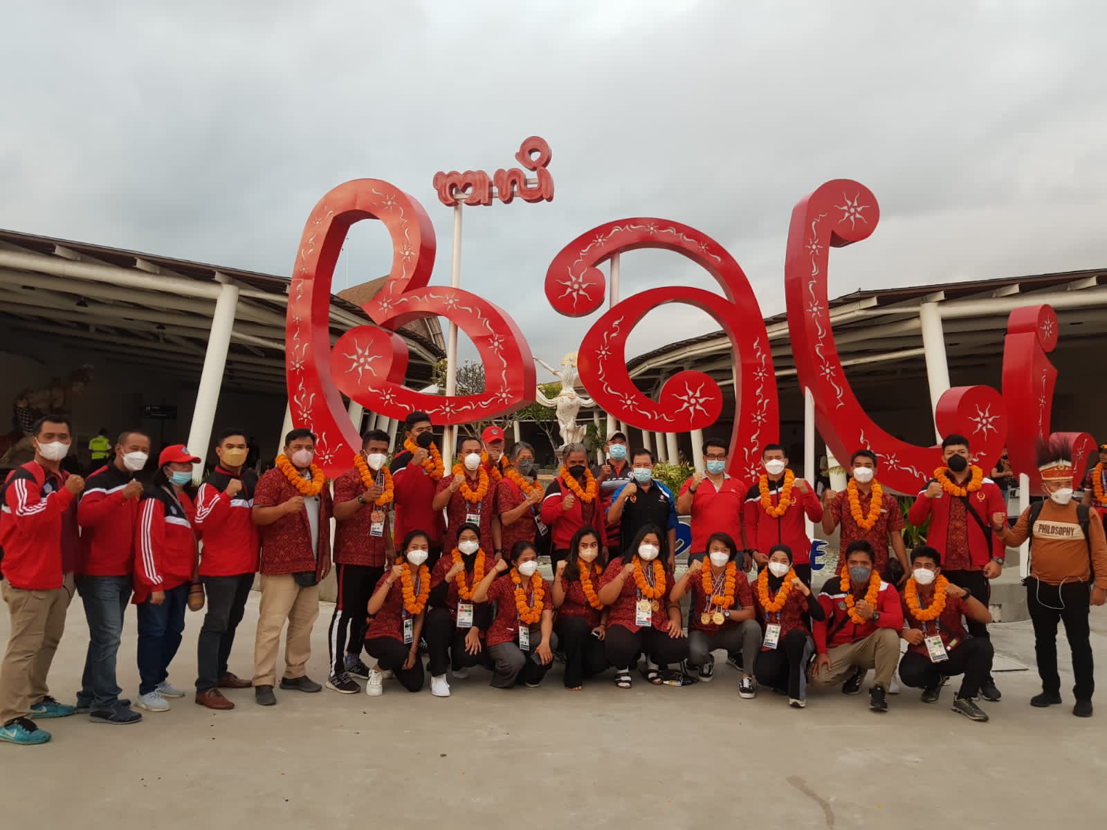 Atlet Bali Torehkan Prestasi pada Ajang PON XX, Kadisidikpora Bali Langsung Sambut di Bandara Ngurah Rai