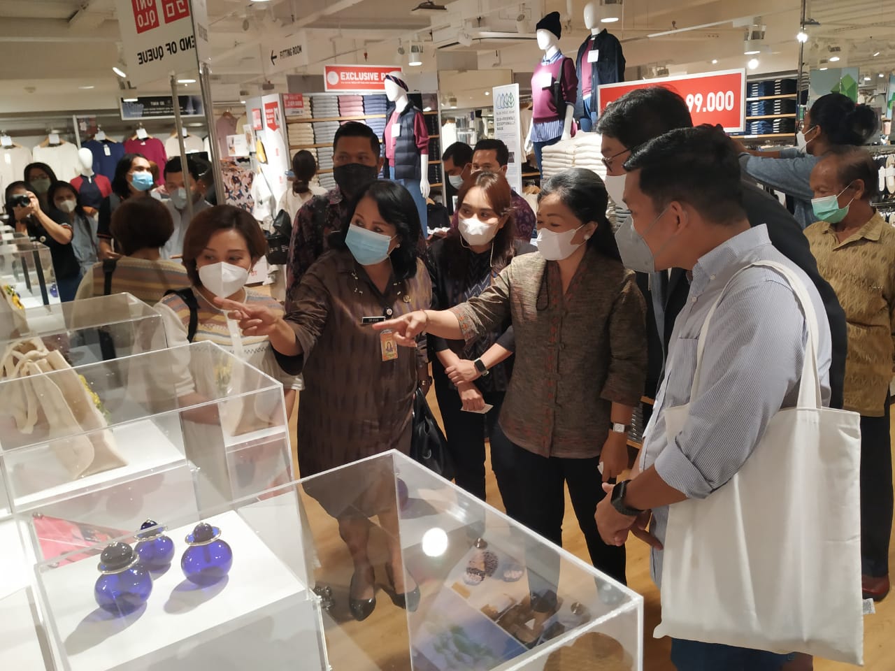 Jalin Kemiteraan di Pusat Perbelanjaan.Disperindag dan Dekranasda Denpasar Perluas Pasar IKM/UKM Binaan