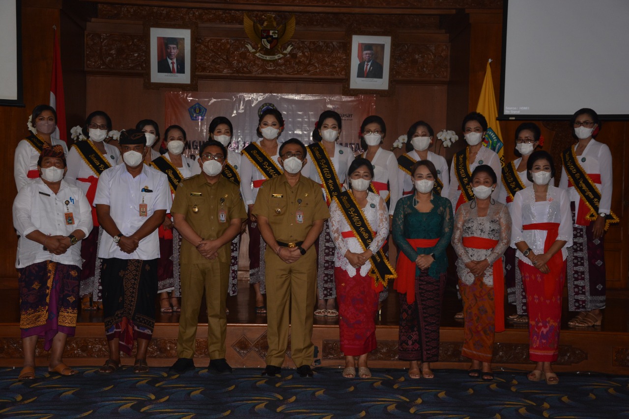 Ny. Sagung Antari Jaya Negara Kukuhkan Bunda Paud Kecamatan,Desa/Kelurahan Se Kota Denpasar