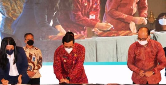 Bupati Tabanan Teken MoU dengan Investor Pengembangan UKM di Tabanan